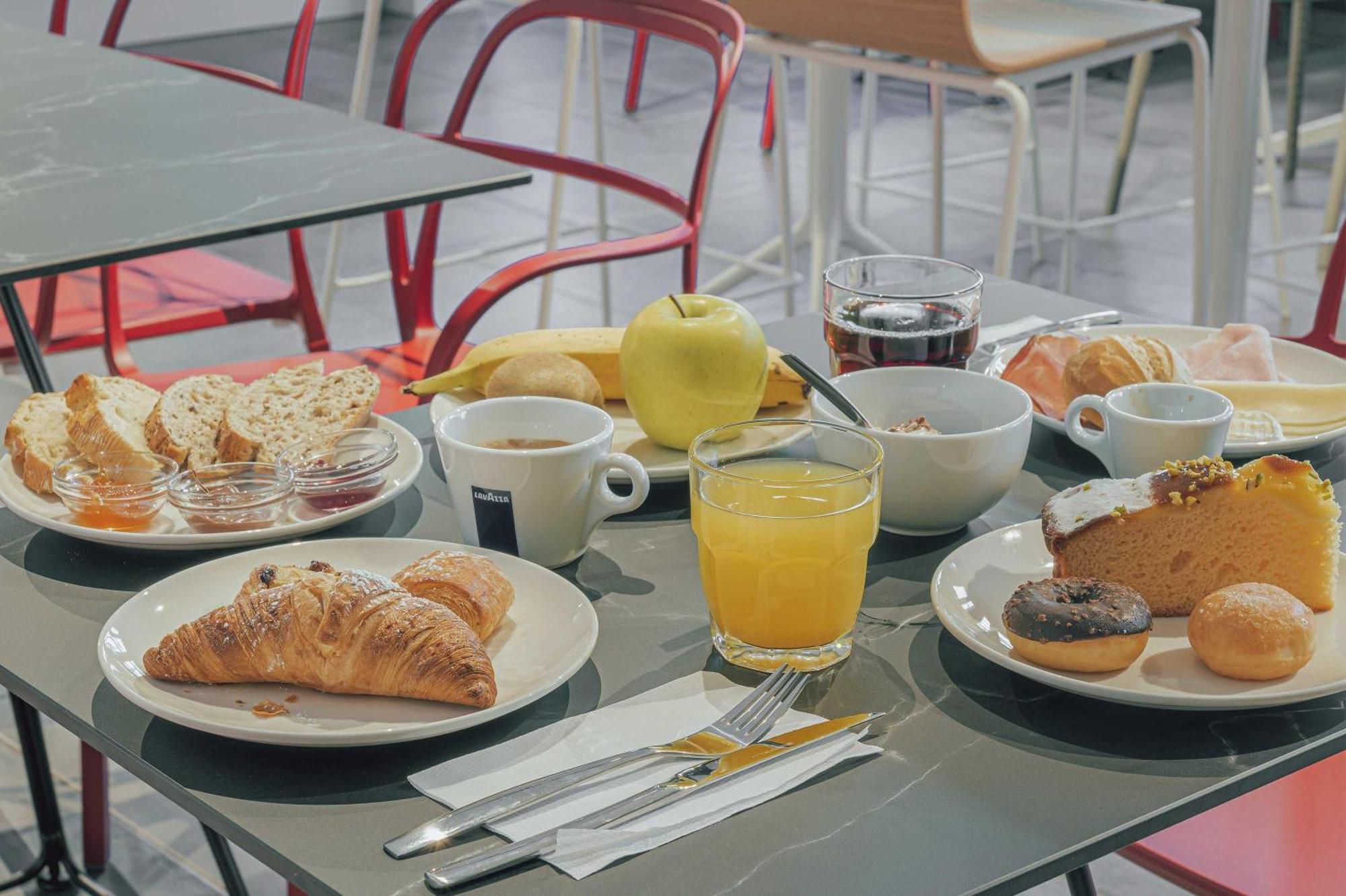 B&B Hotel Prato City Center エクステリア 写真