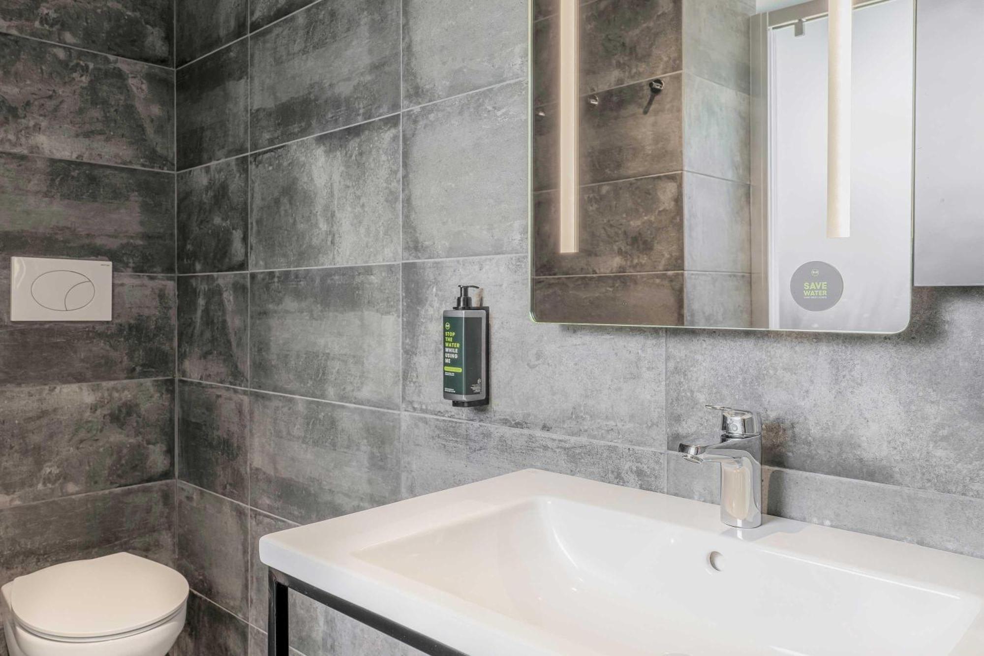 B&B Hotel Prato City Center エクステリア 写真